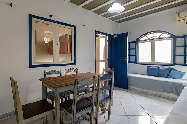 Cozy house near Ossos Beach for 4