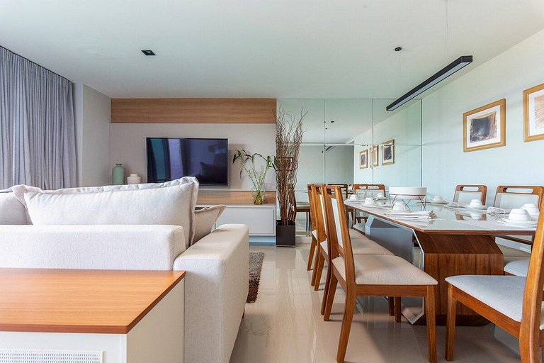 Luxury Penthouse at Praia dos Anjos for 10